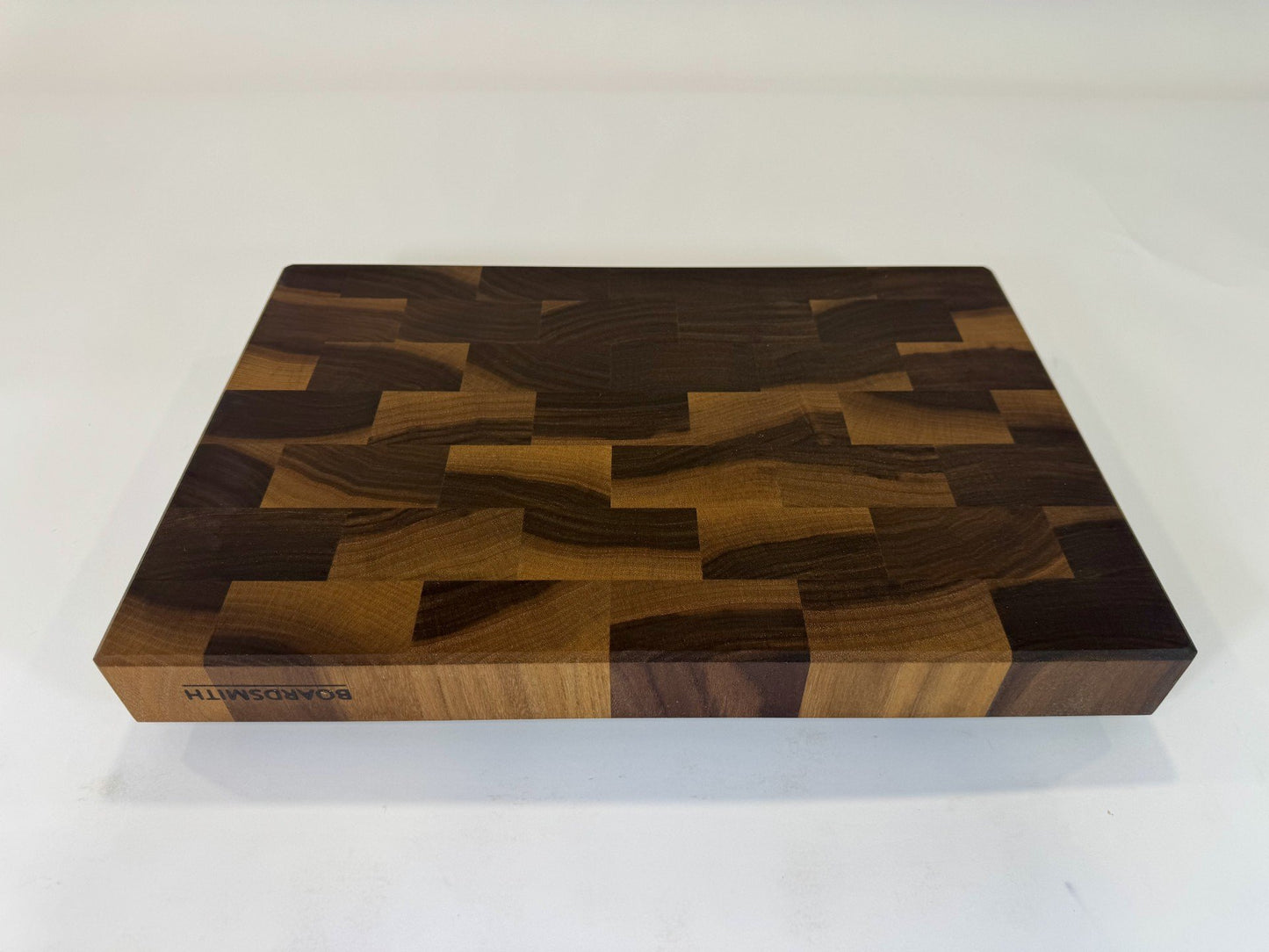623 Walnut 18 x 12 x 2