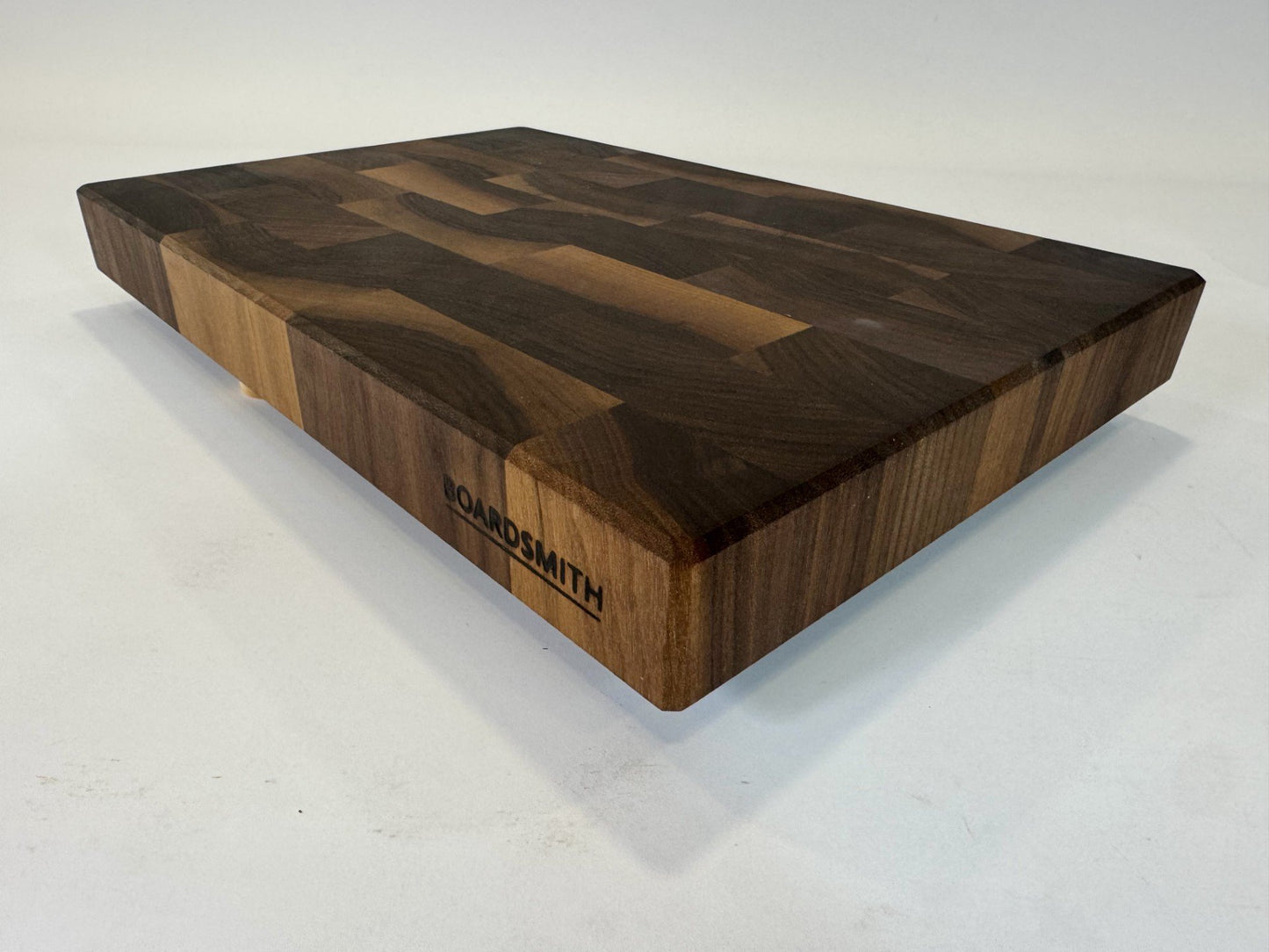 625 Walnut 18 x 12 x 2