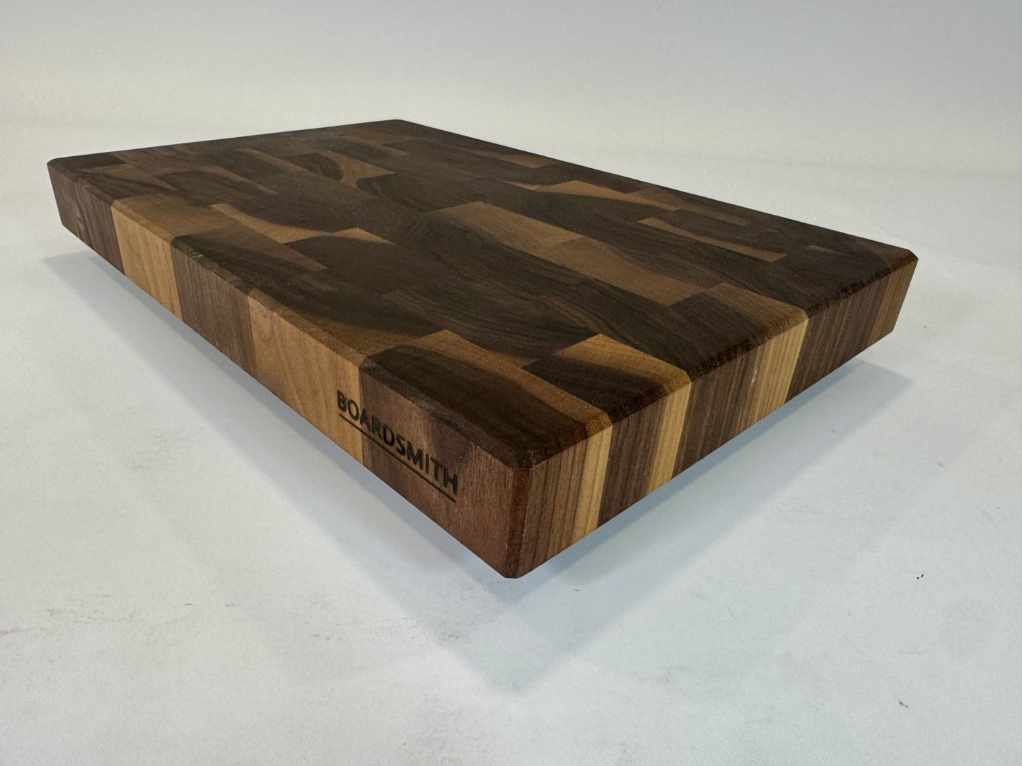 627 Walnut 18 x 12 x 2