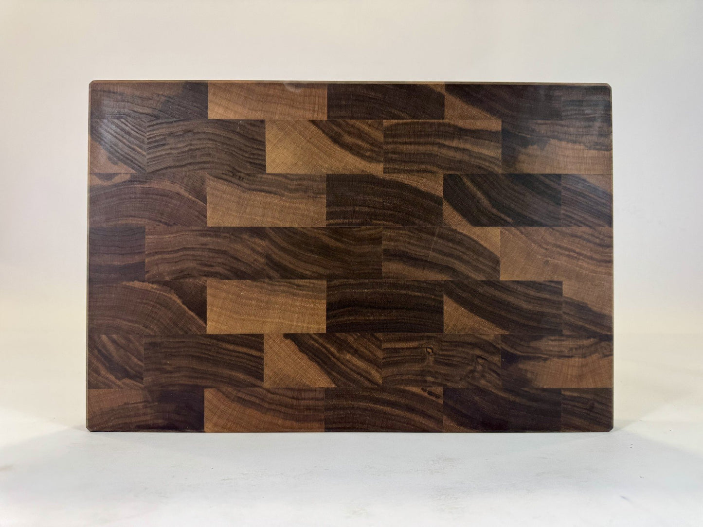 629 Walnut 18 x 12 x 2