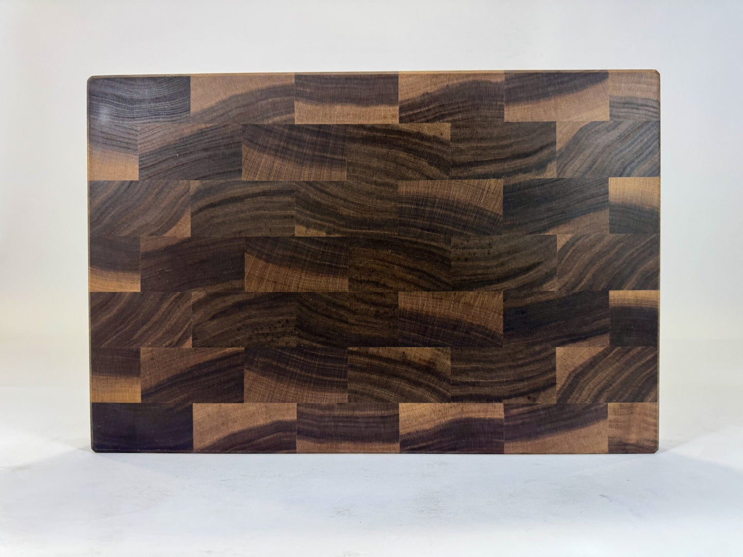 633 Walnut 18 x 12 x 2