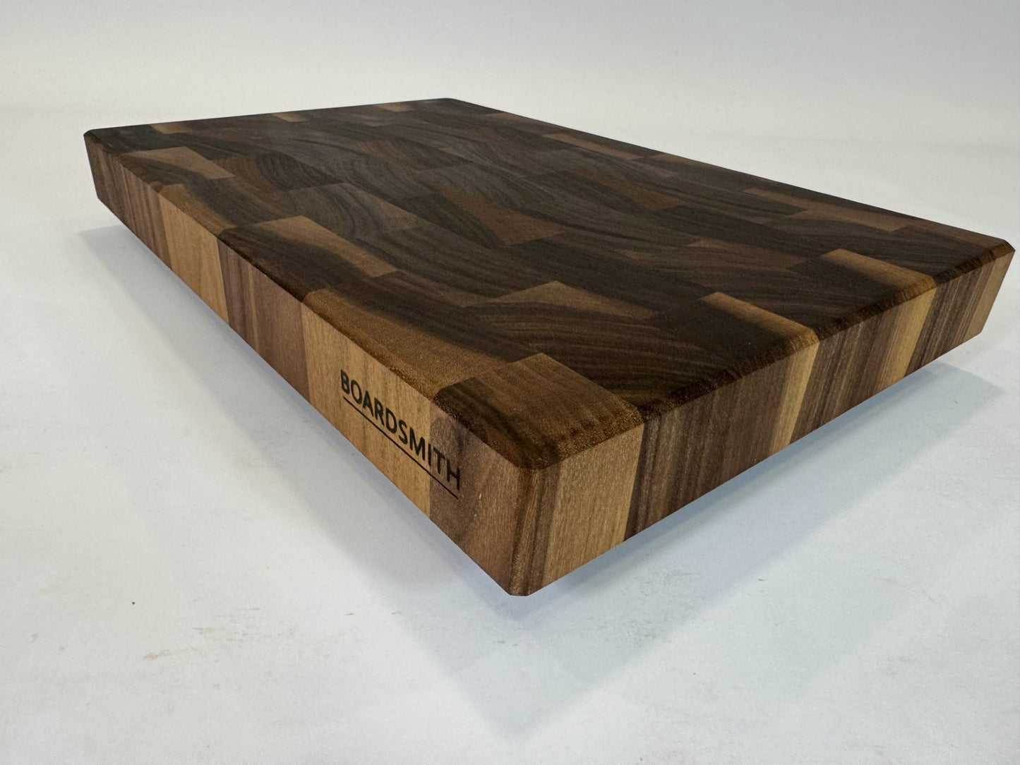 633 Walnut 18 x 12 x 2
