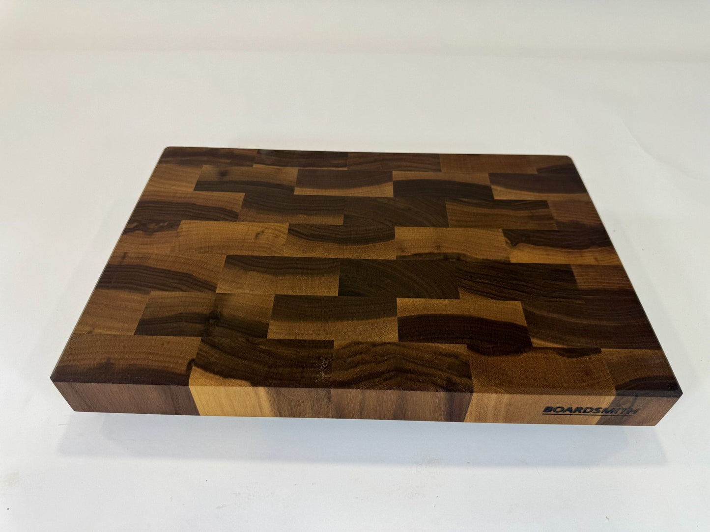 635 Walnut 18 x 12 x 2
