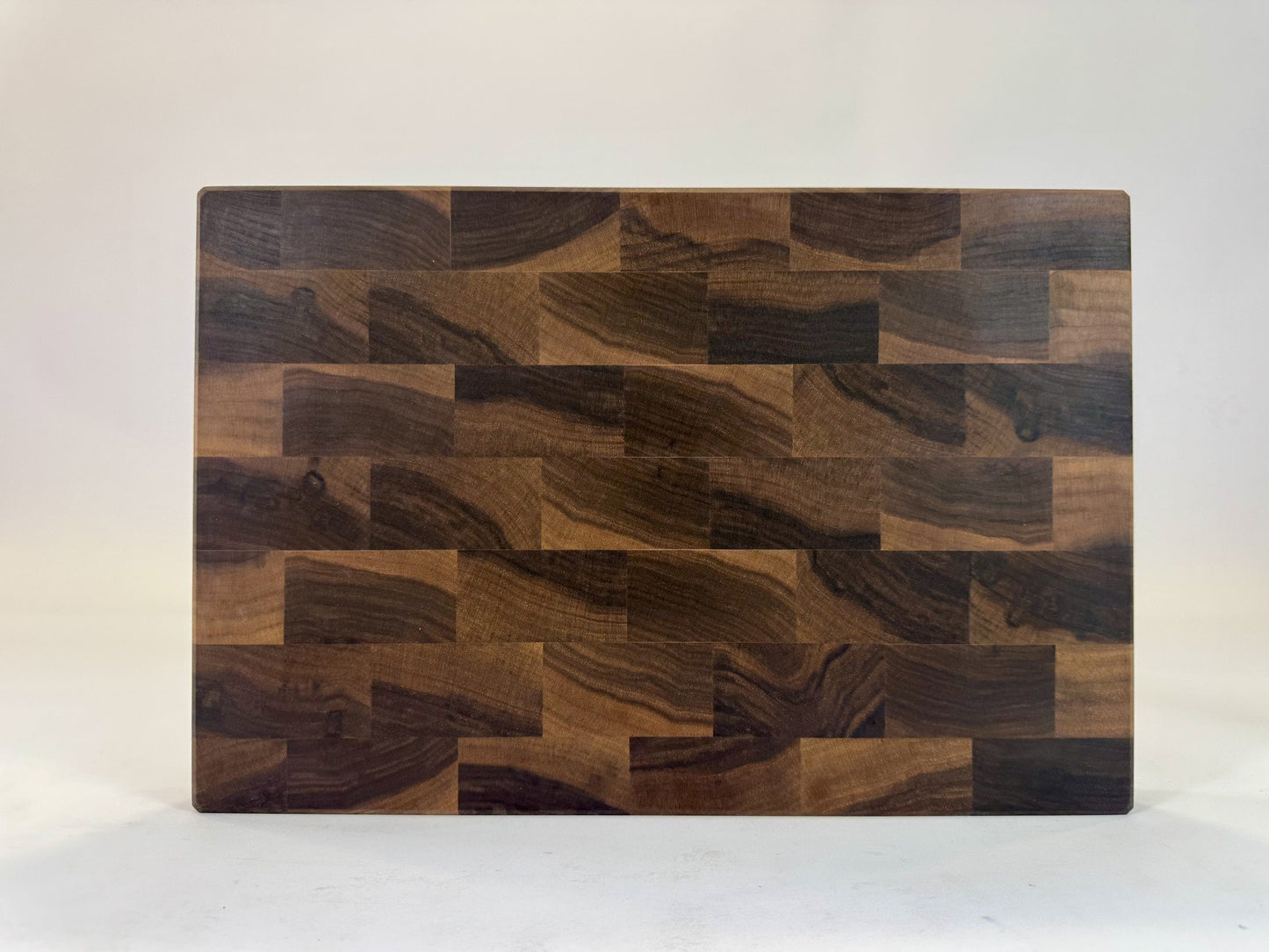 639 Walnut 18 x 12 x 2