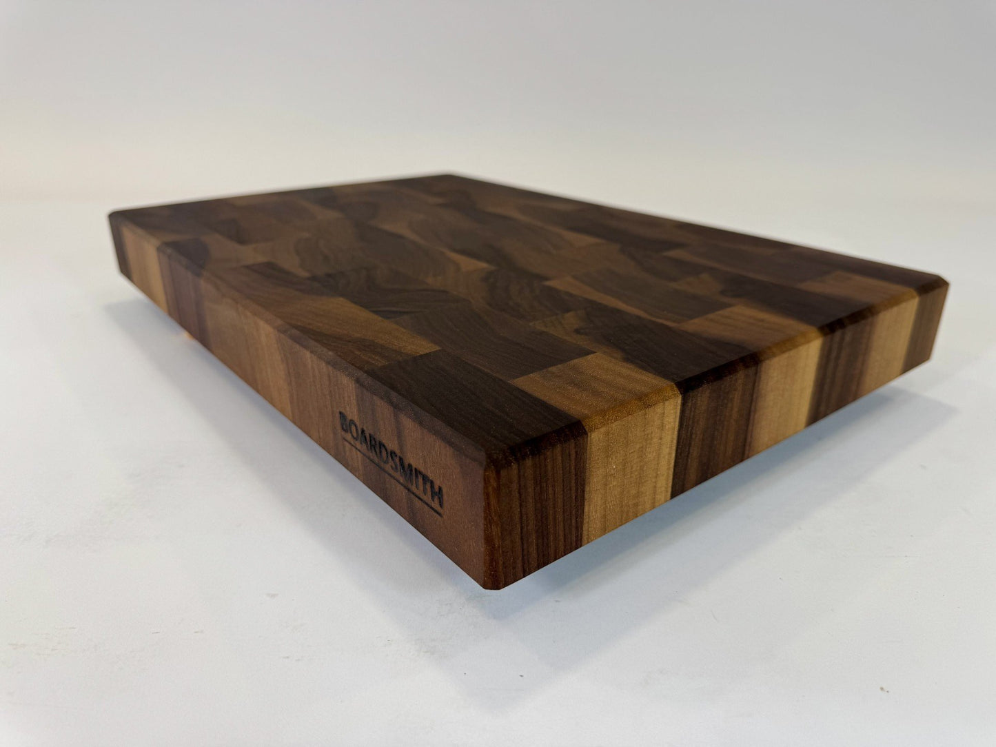 639 Walnut 18 x 12 x 2