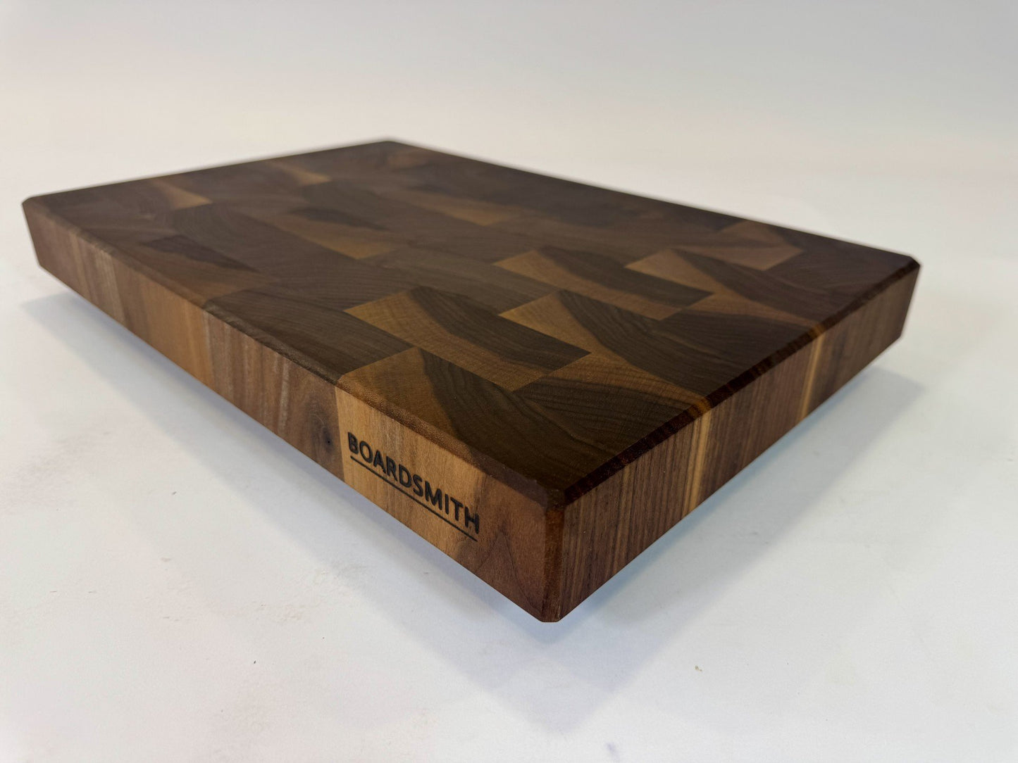 641 Walnut 18 x 12 x 2