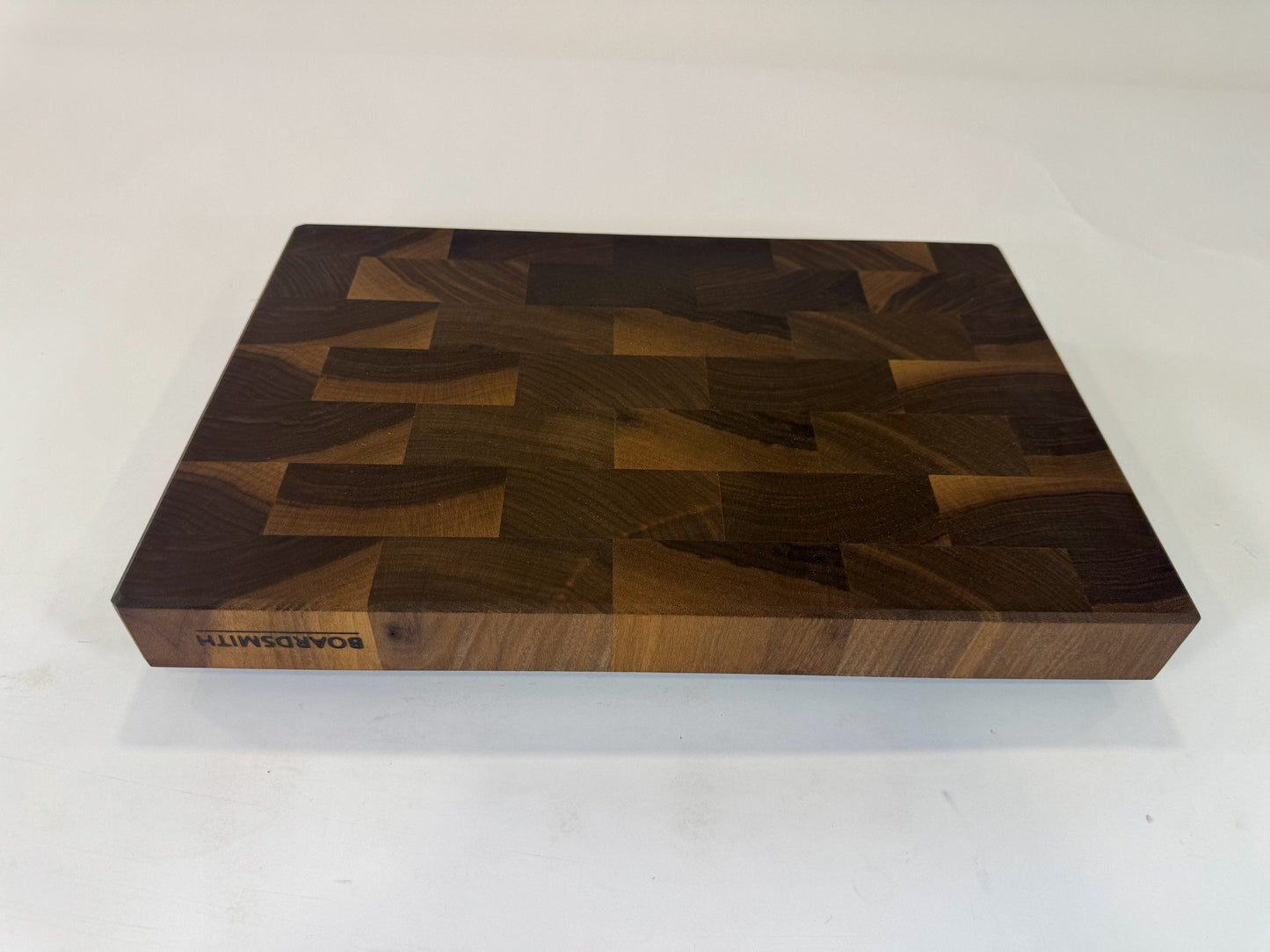 641 Walnut 18 x 12 x 2