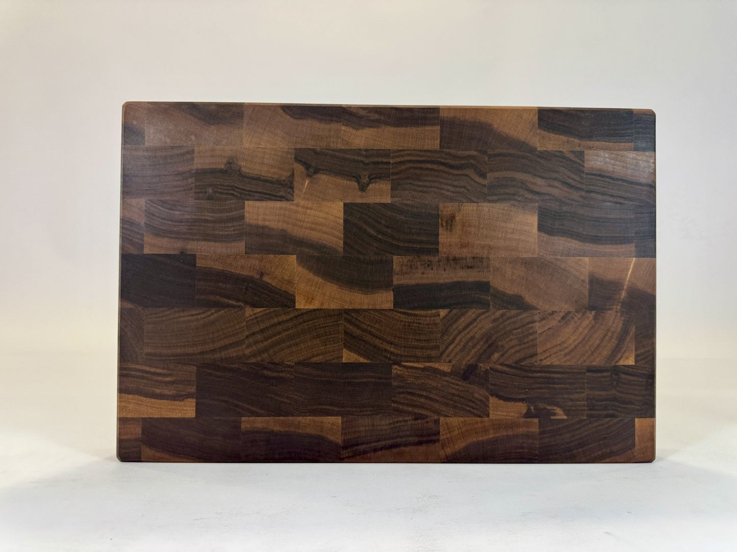 645 Walnut 18 x 12 x 2