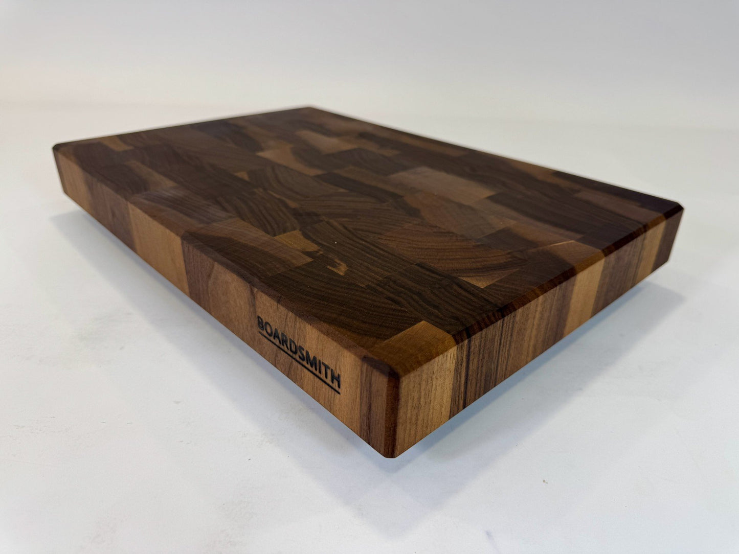 645 Walnut 18 x 12 x 2