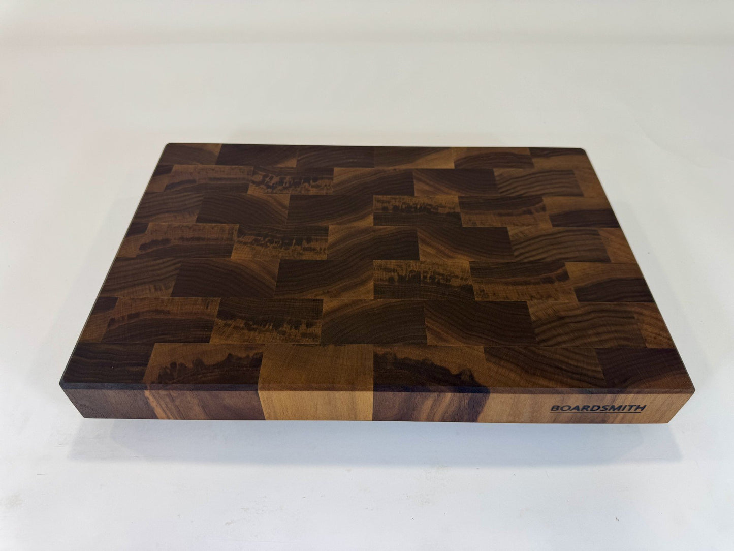 649 Walnut 18 x 12 x 2