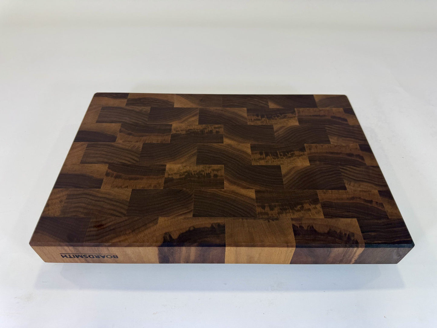 649 Walnut 18 x 12 x 2