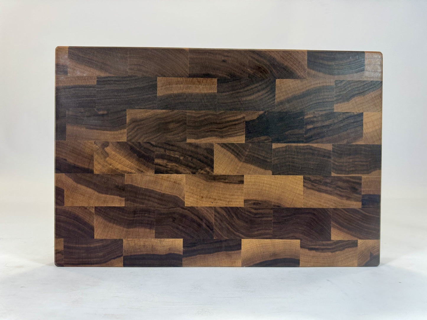 691 Walnut 18 x 12 x 2