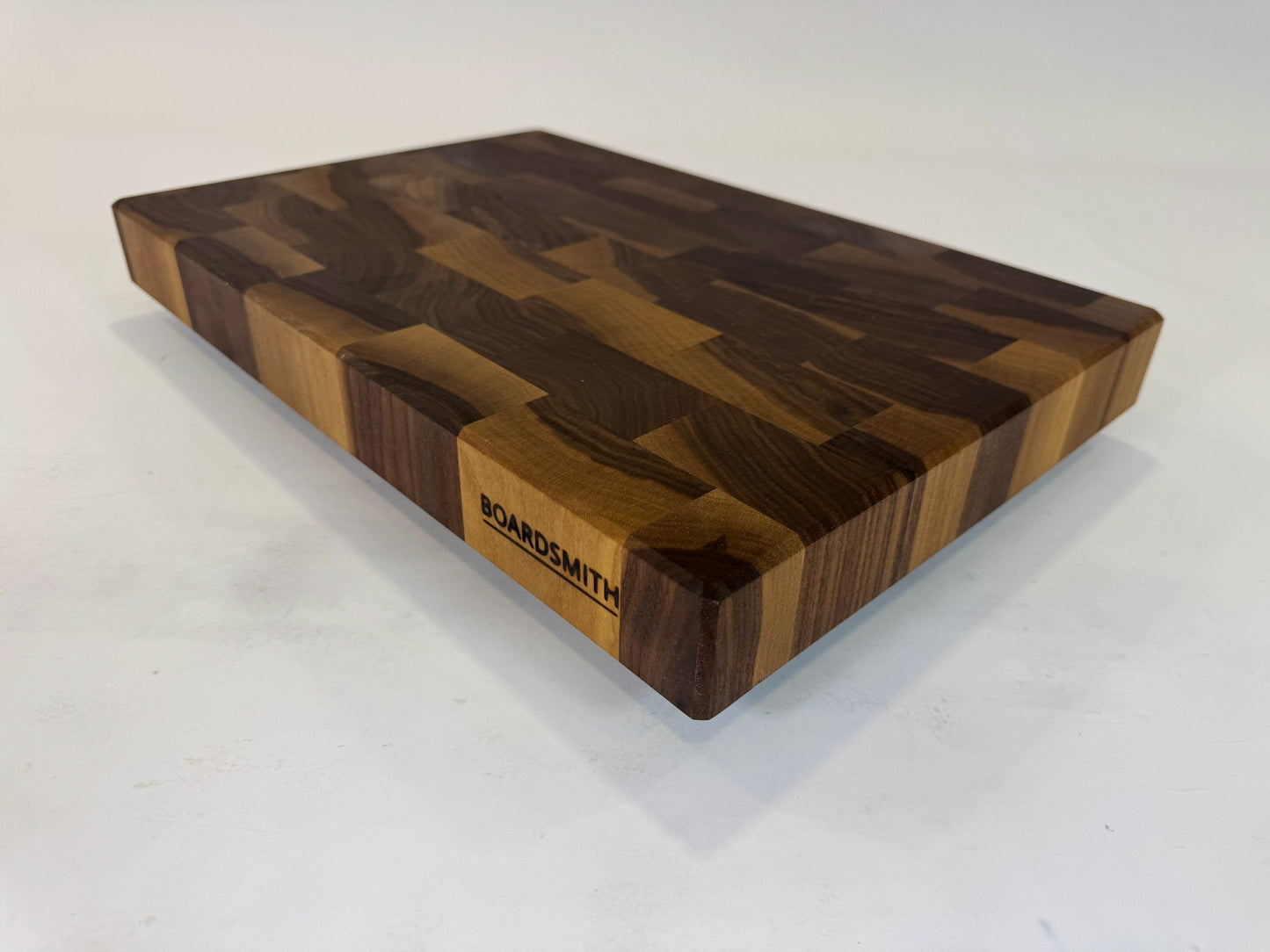 691 Walnut 18 x 12 x 2