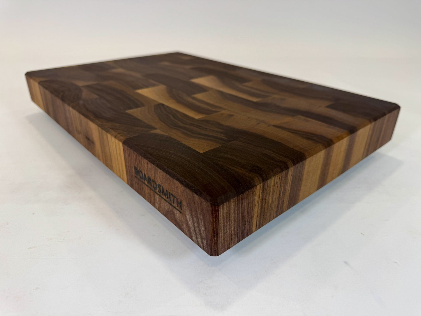 693 Walnut 18 x 12 x 2