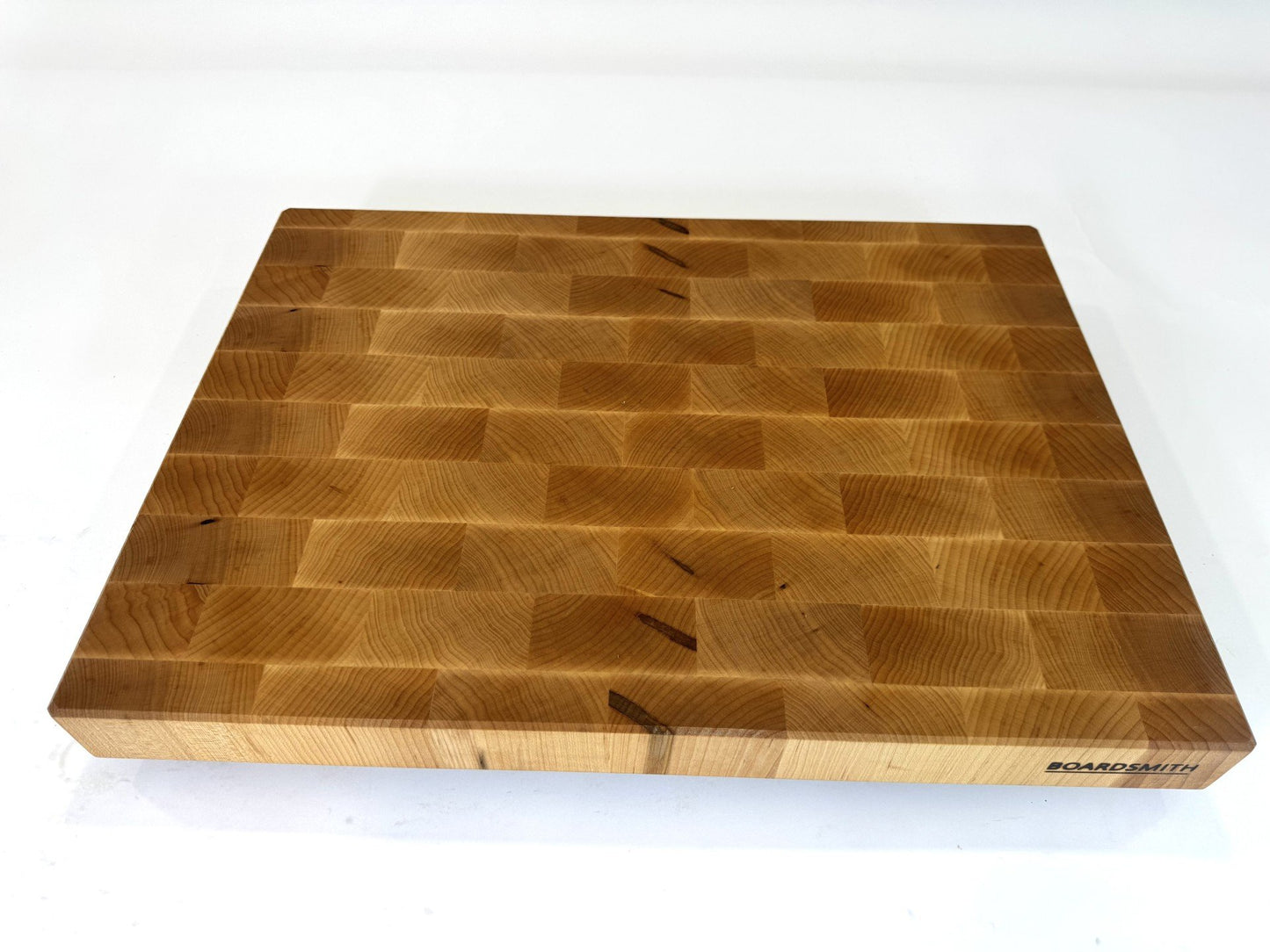 703 Maple 22 x 16 x 2