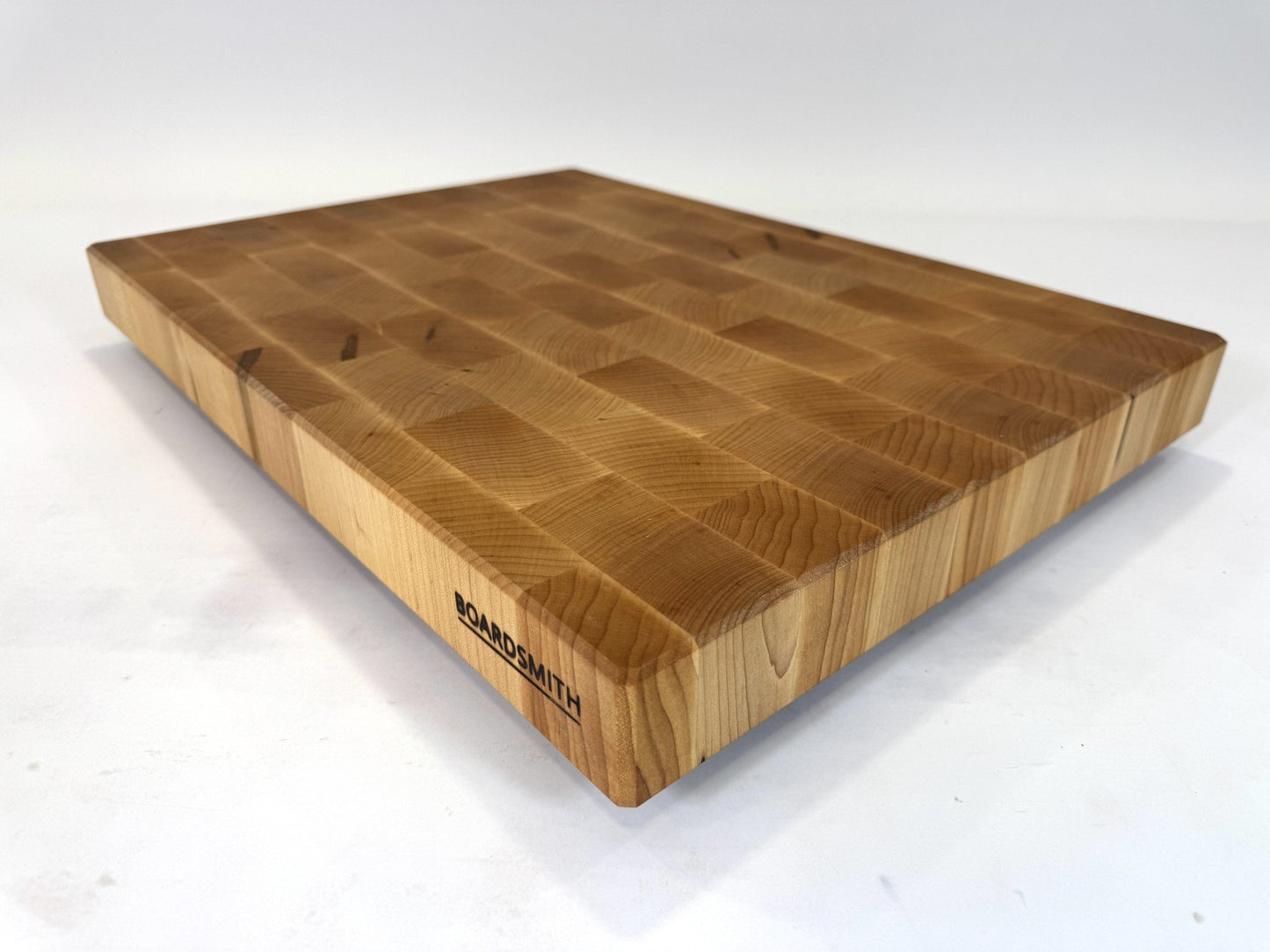 703 Maple 22 x 16 x 2