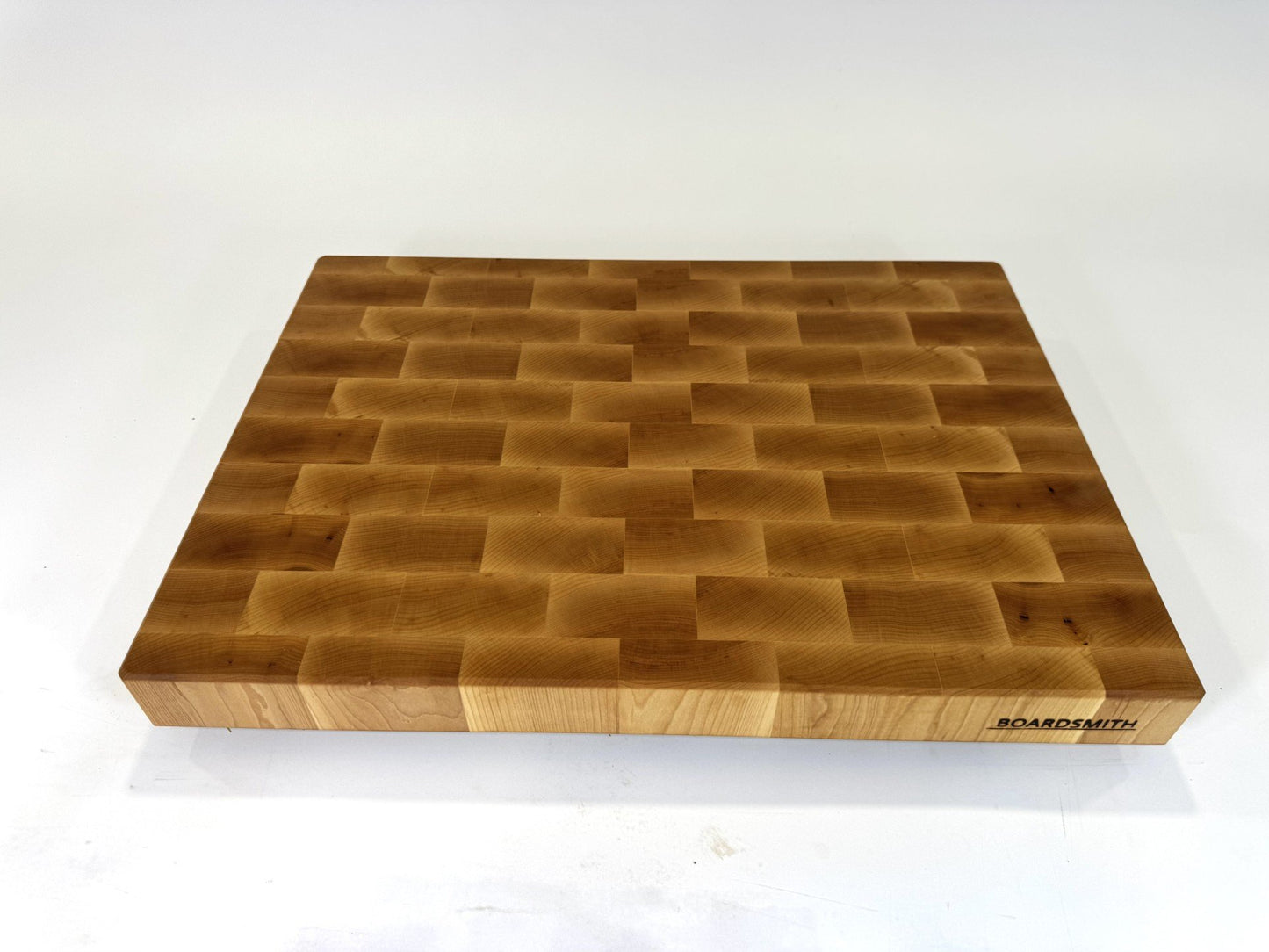 716 Maple 22 x 16 x 2 with Feet