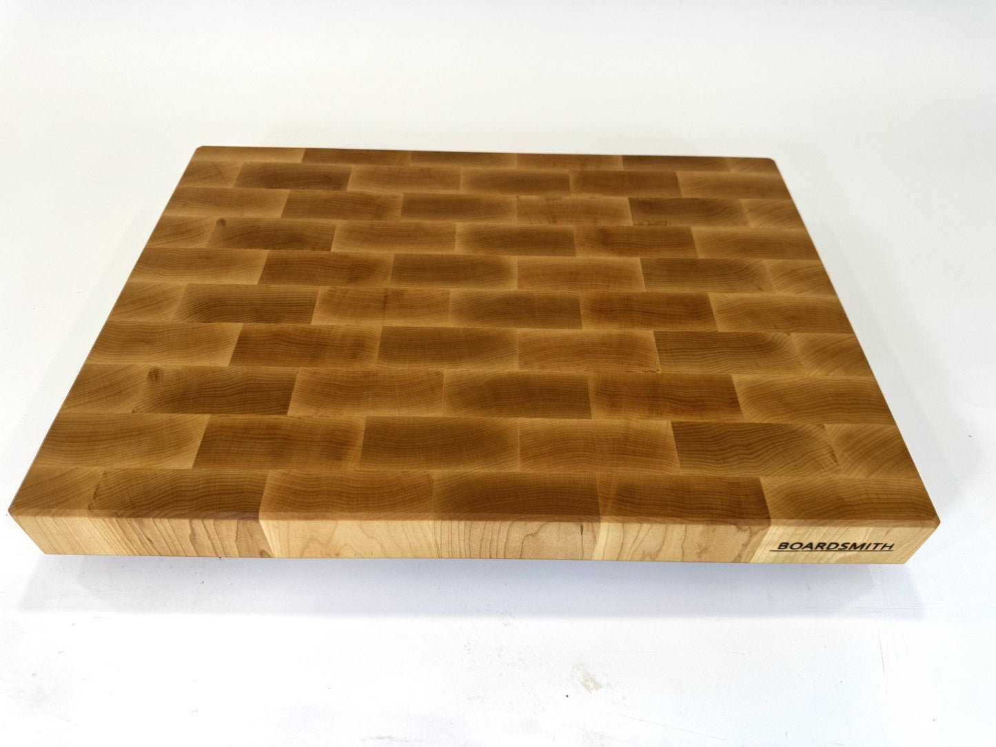 718 Maple 22 x 16 x 2 with Feet