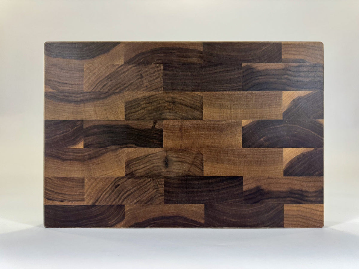 729 Walnut 18 x 12 x 2