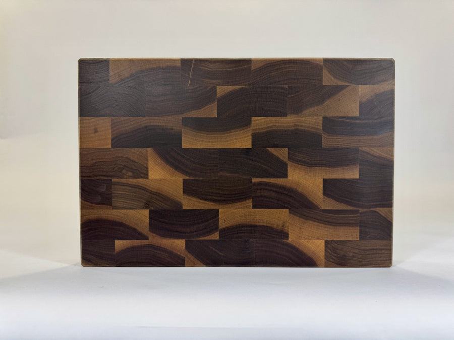730 Walnut 18 x 12 x 2