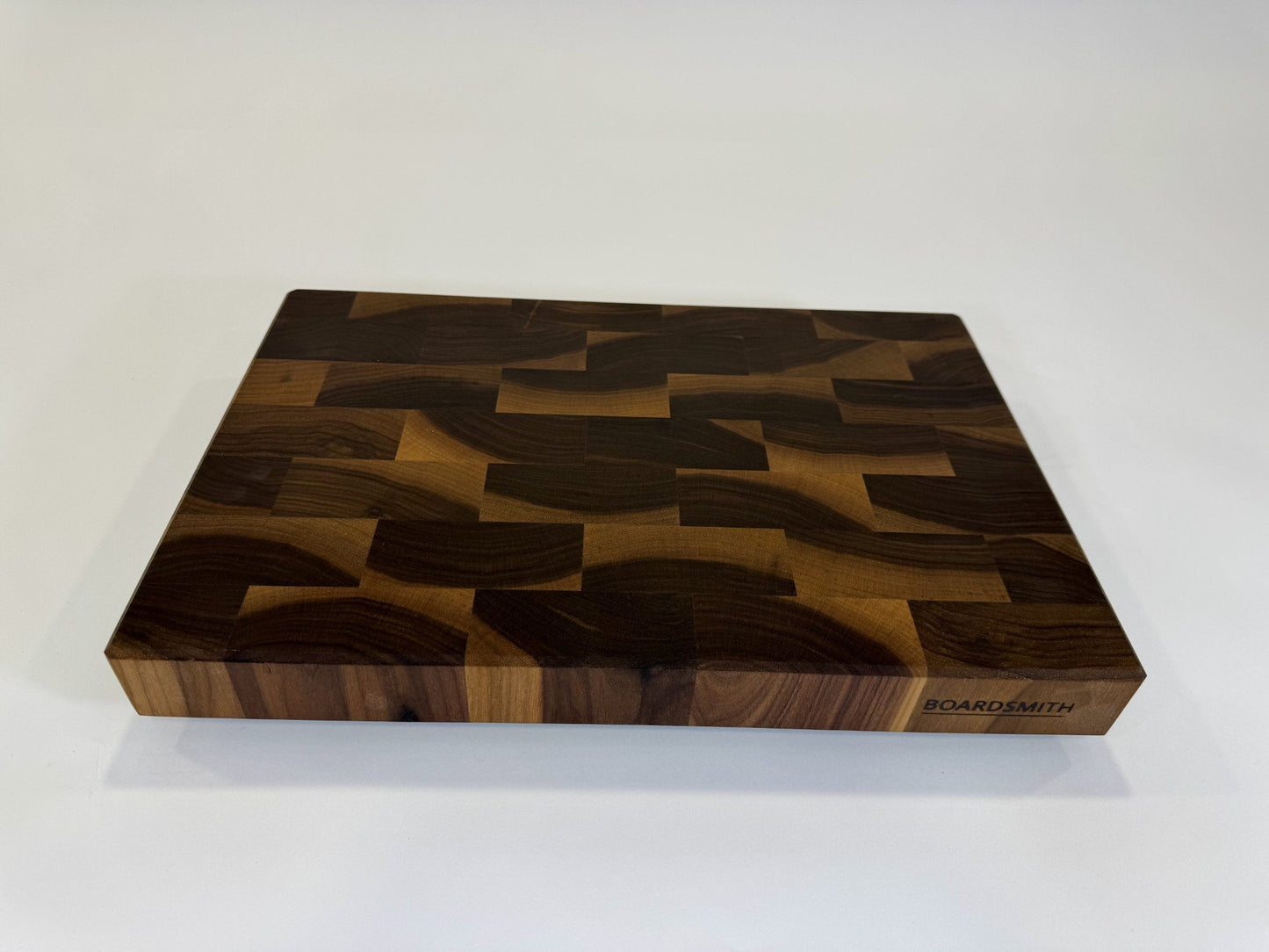 730 Walnut 18 x 12 x 2