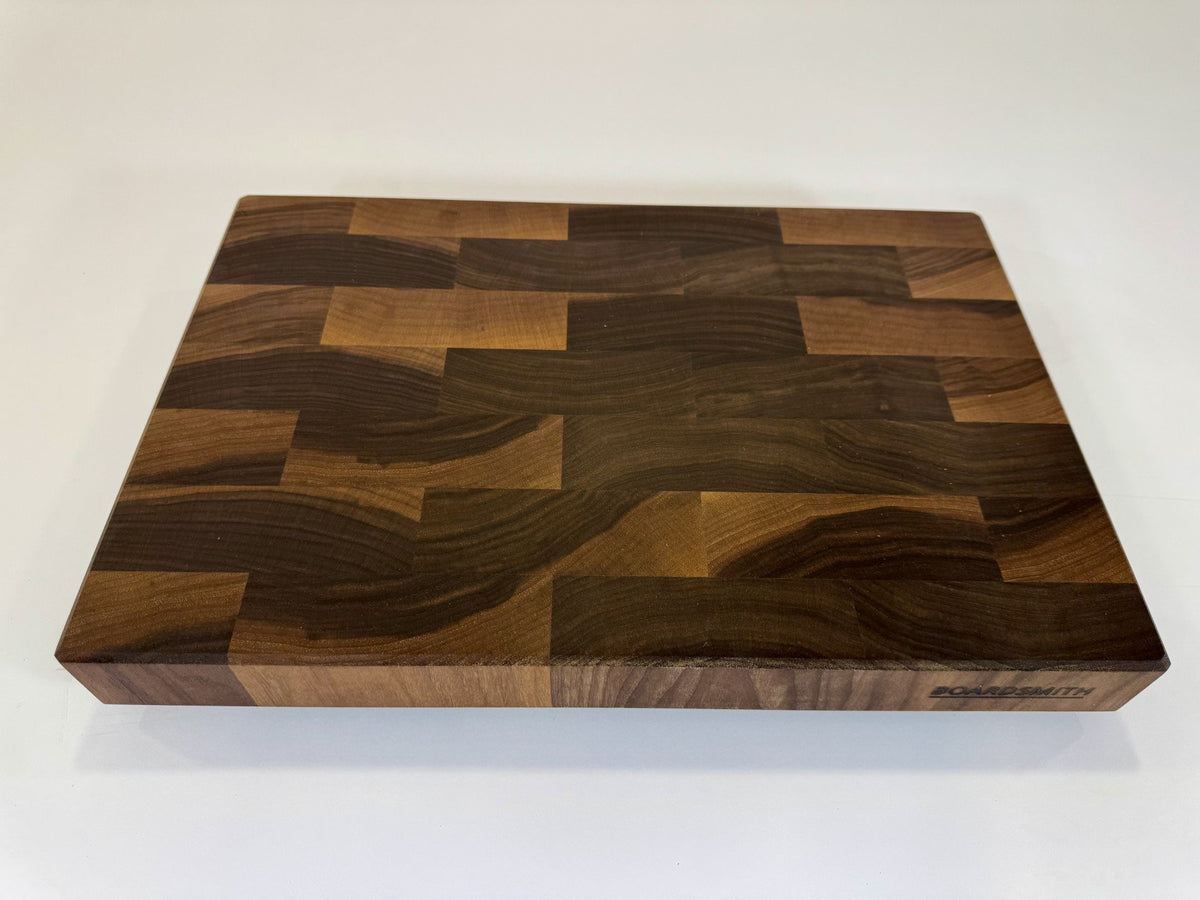 734 Walnut 18 x 12 x 2