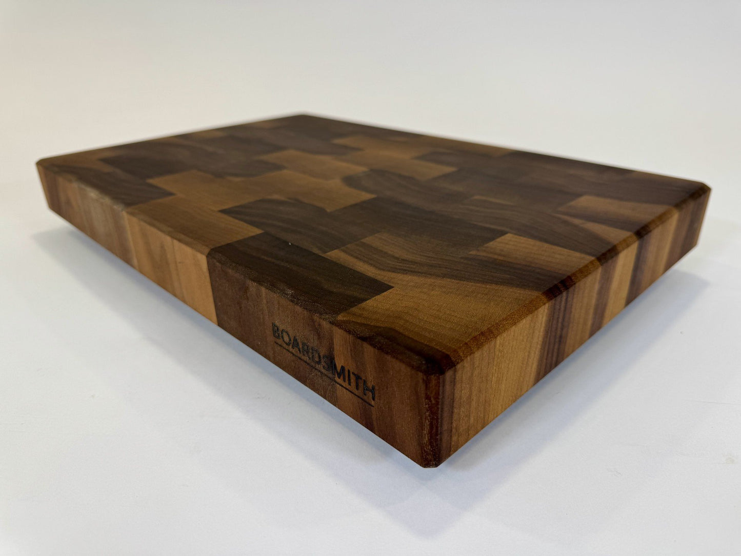 736 Walnut 18 x 12 x 2