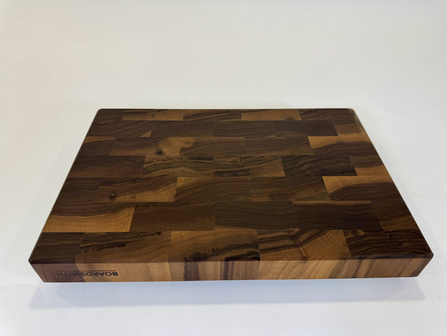 737 Walnut 18 x 12 x 2