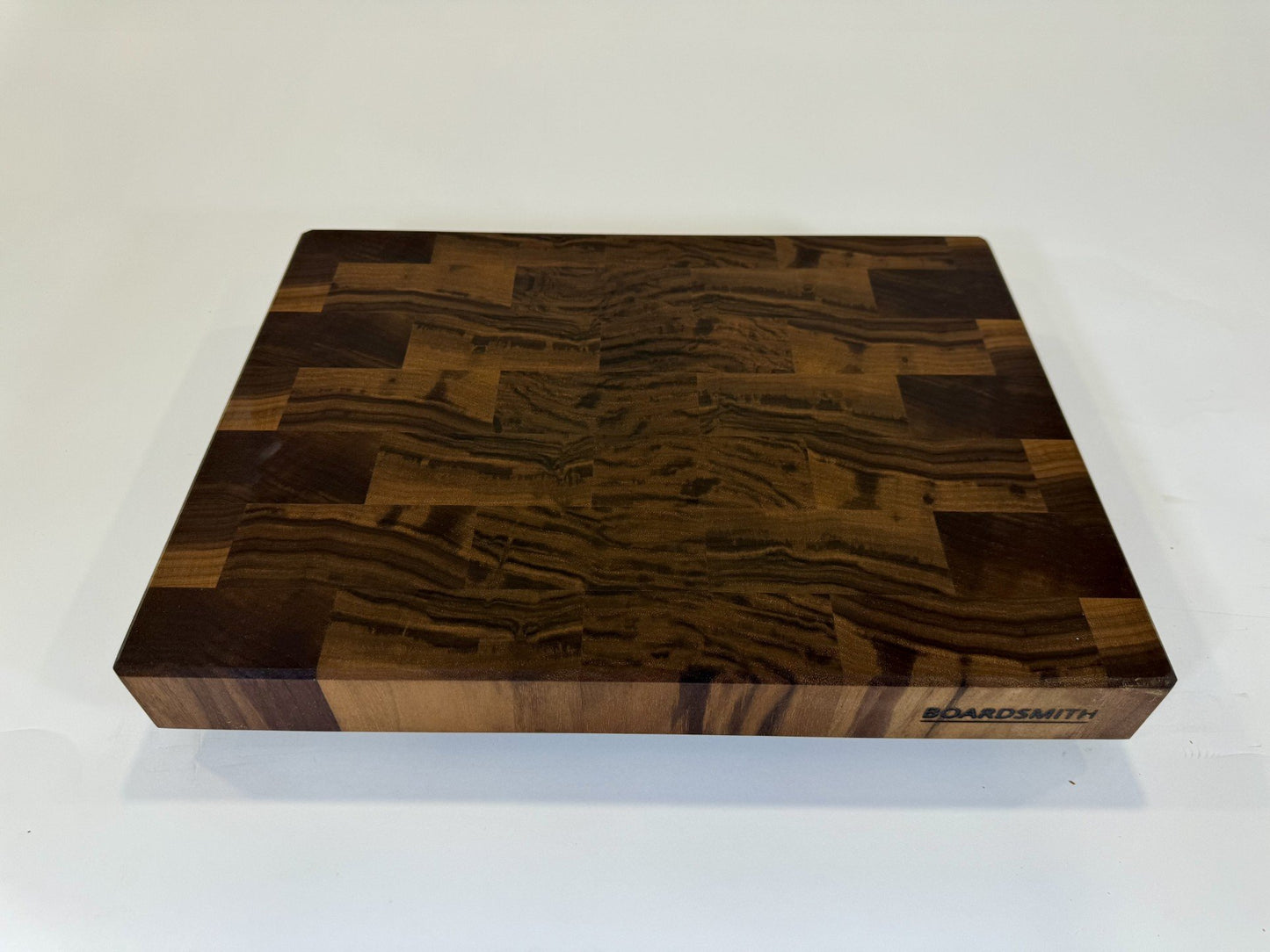 740 Walnut 16.25 x 12 x 2