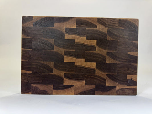 741 Walnut 18 x 12 x 2