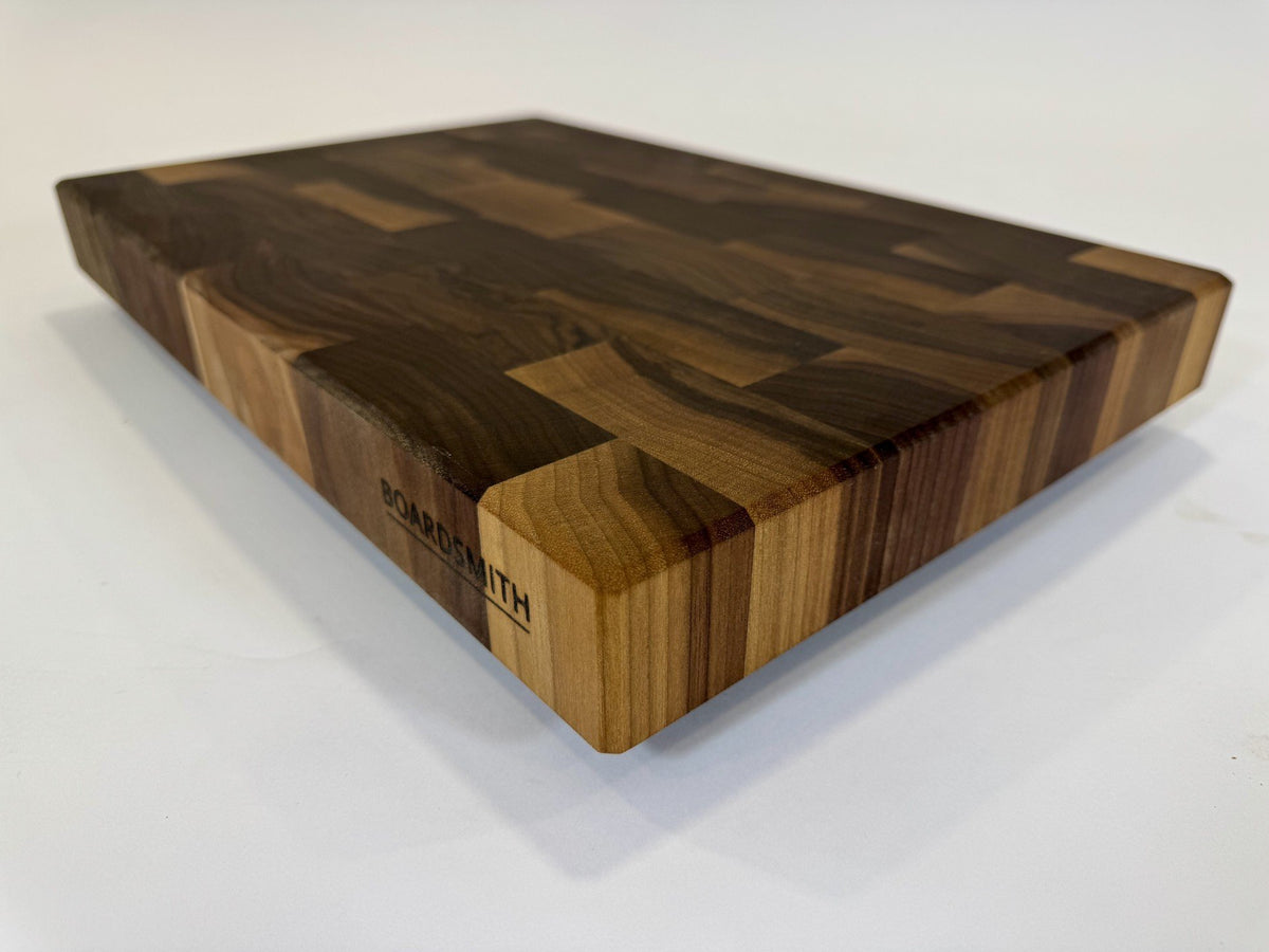 742 Walnut 18 x 12 x 2