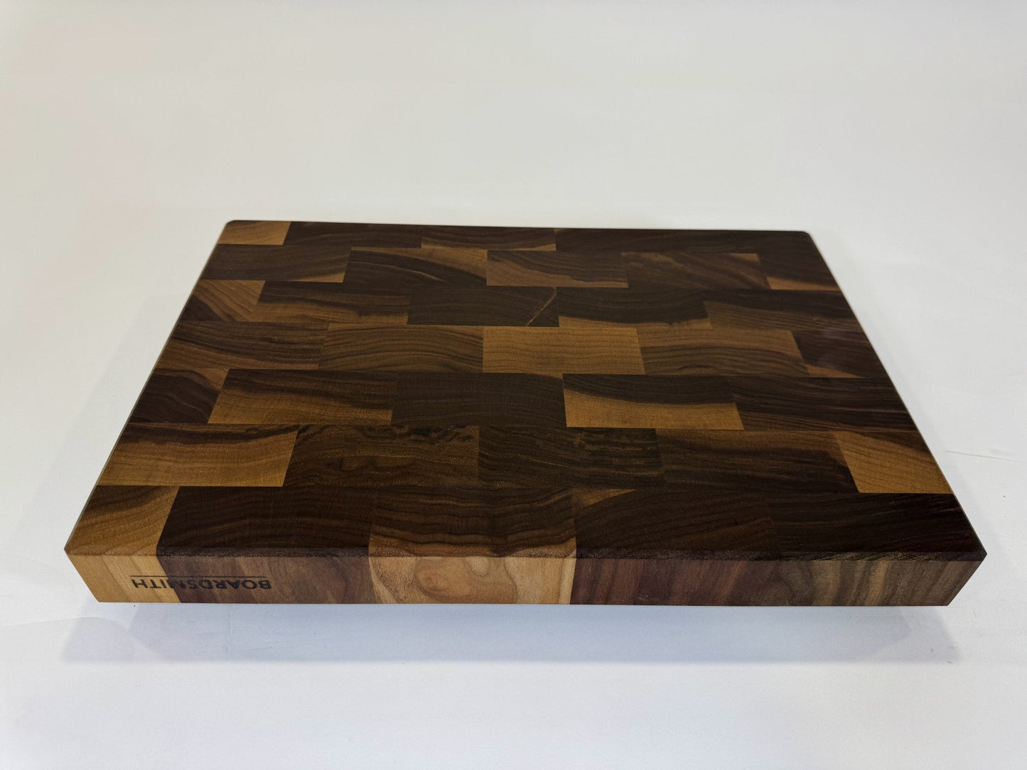 742 Walnut 18 x 12 x 2