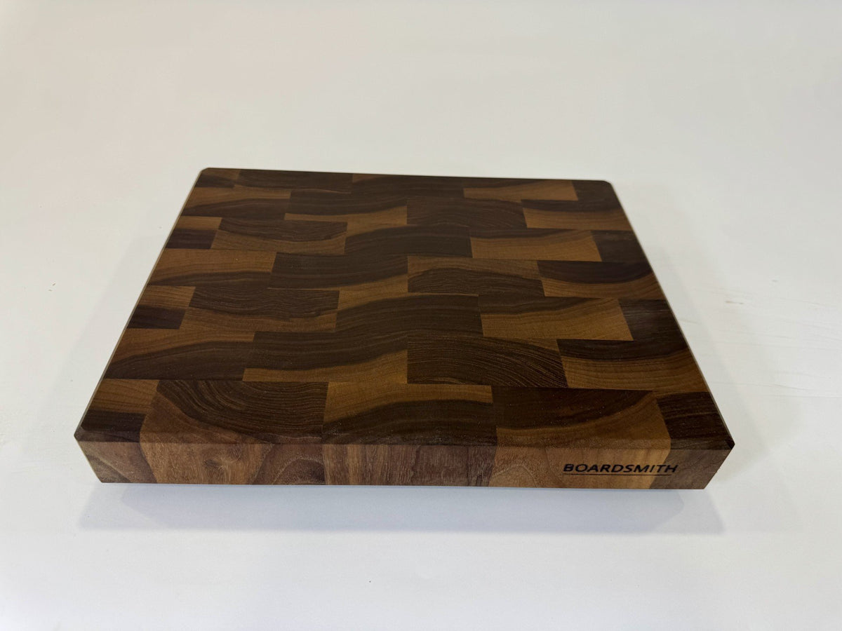 745 Walnut 15 x 12 x 2