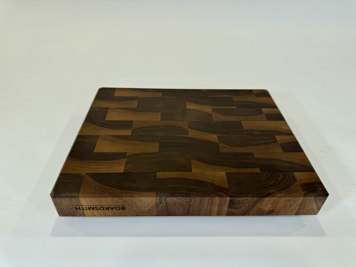 745 Walnut 15 x 12 x 2
