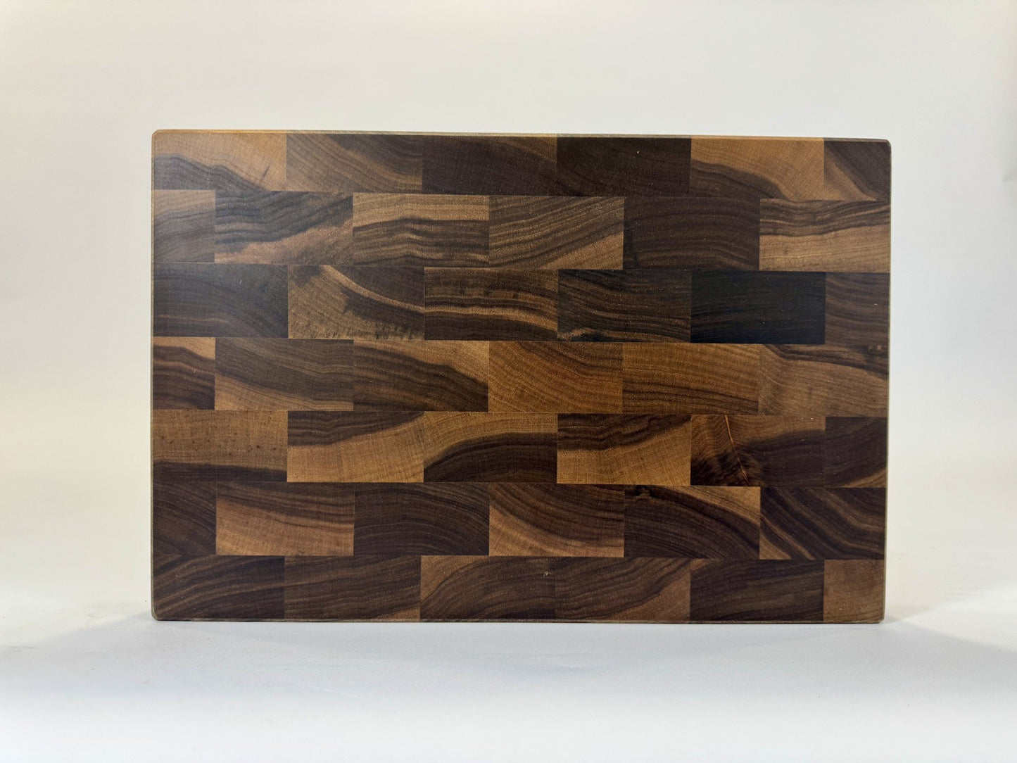 746 Walnut 18 x 12 x 2