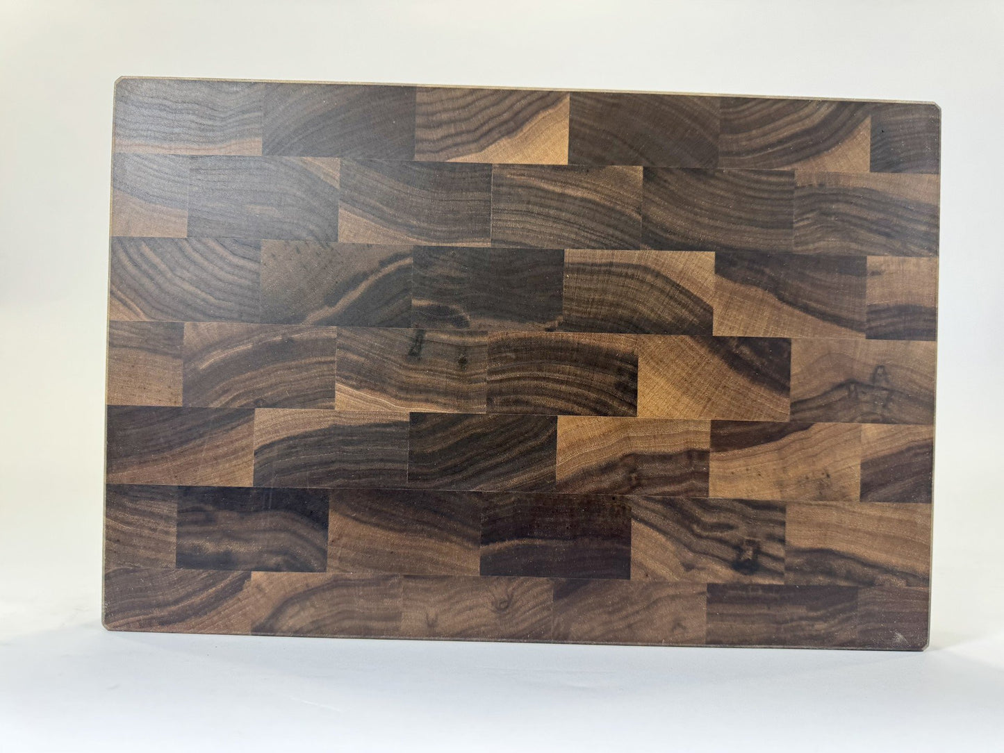 747 Walnut 18 x 12 x 2