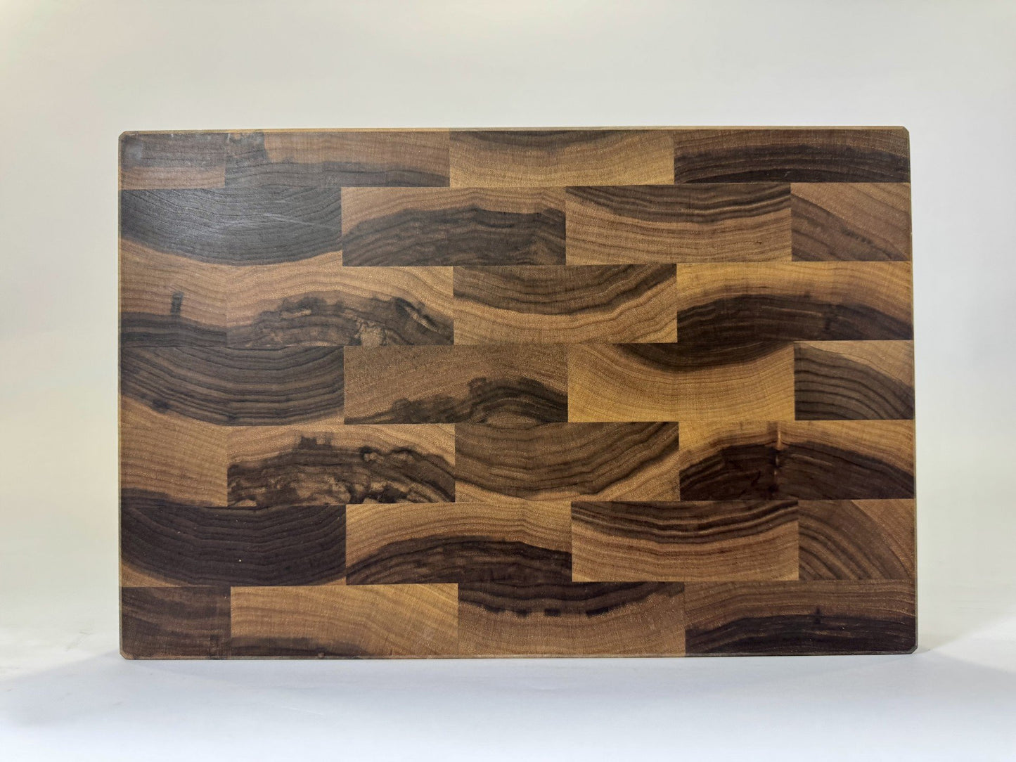 750 Walnut 18 x 12 x 2