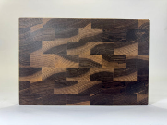 752 Walnut 18 x 12 x 2