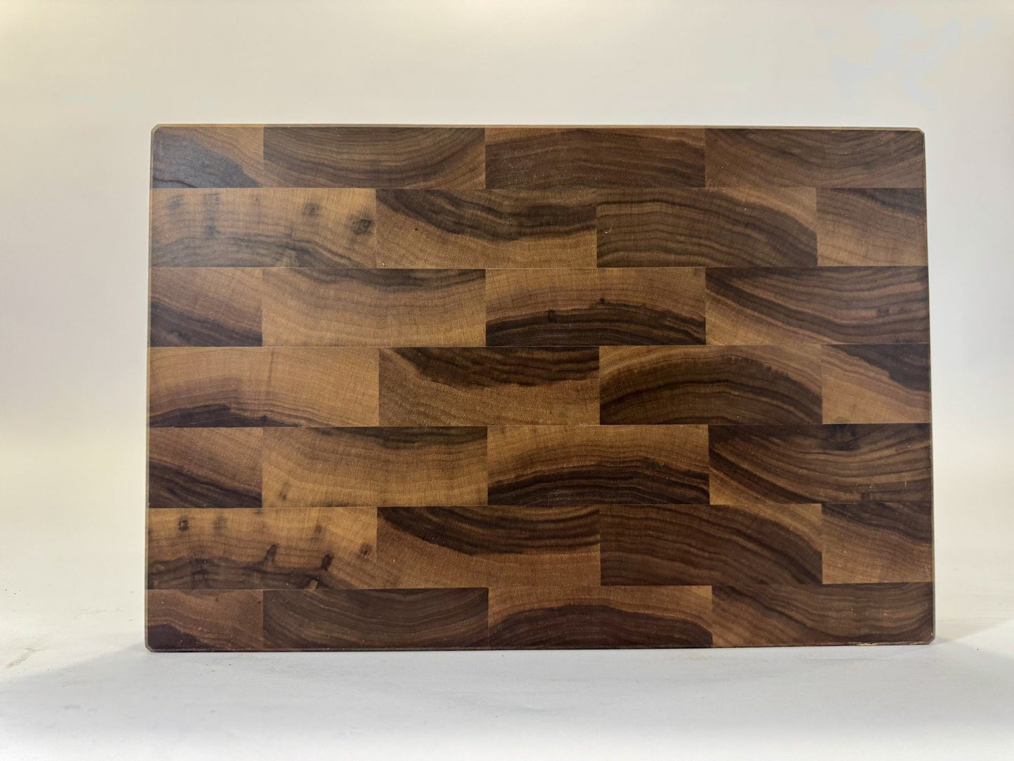 758 Walnut 18 x 12 x 2