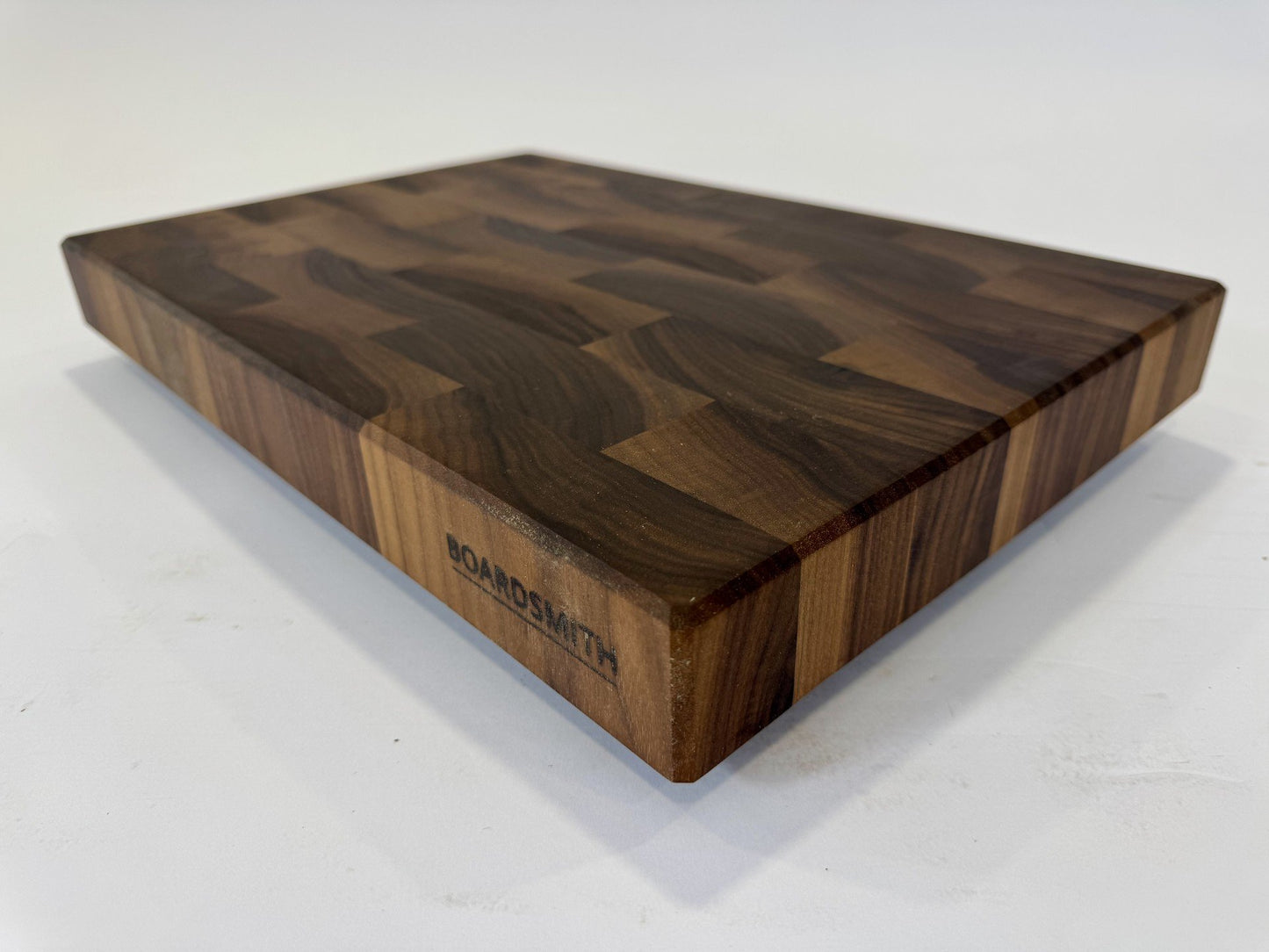758 Walnut 18 x 12 x 2