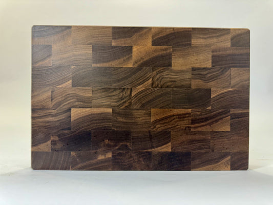 761 Walnut 18 x 12 x 2