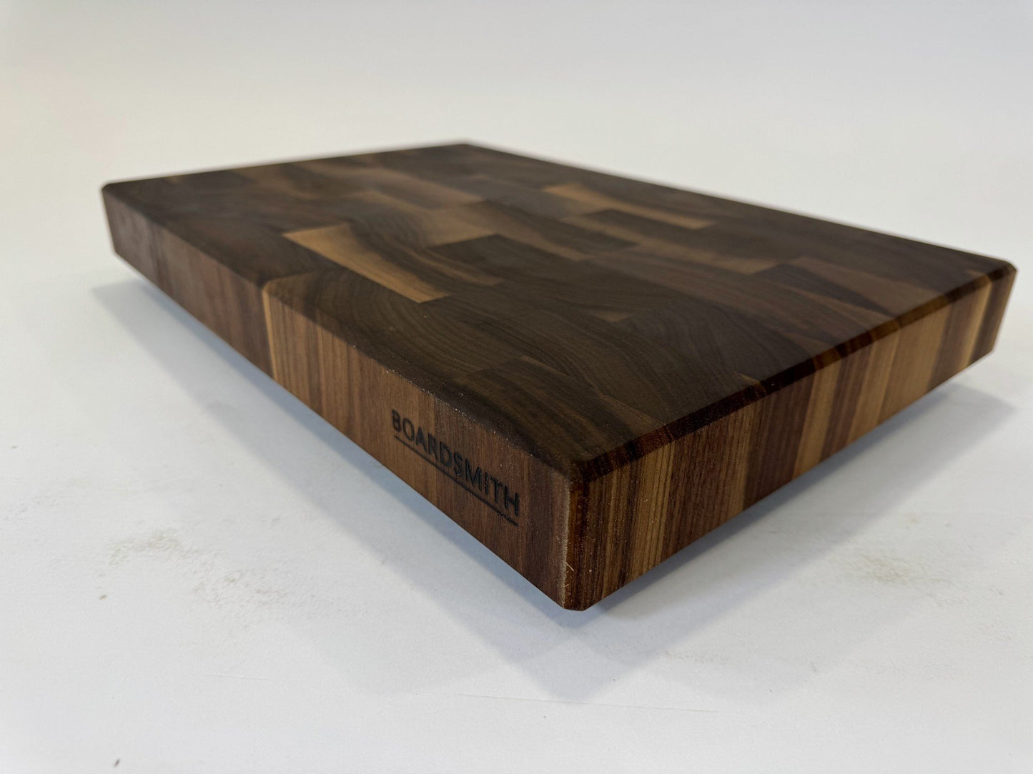 762 Walnut 18 x 12 x 2
